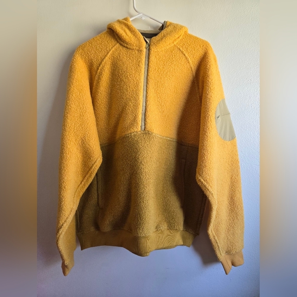 Outdoor Voices, Megafleece 1/2 Zip Hoodie, Sunflower/Dijon , Size Large - Picture 4 of 5